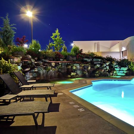 Doubletree By Hilton Pleasanton At The Club Hotel Eksteriør billede